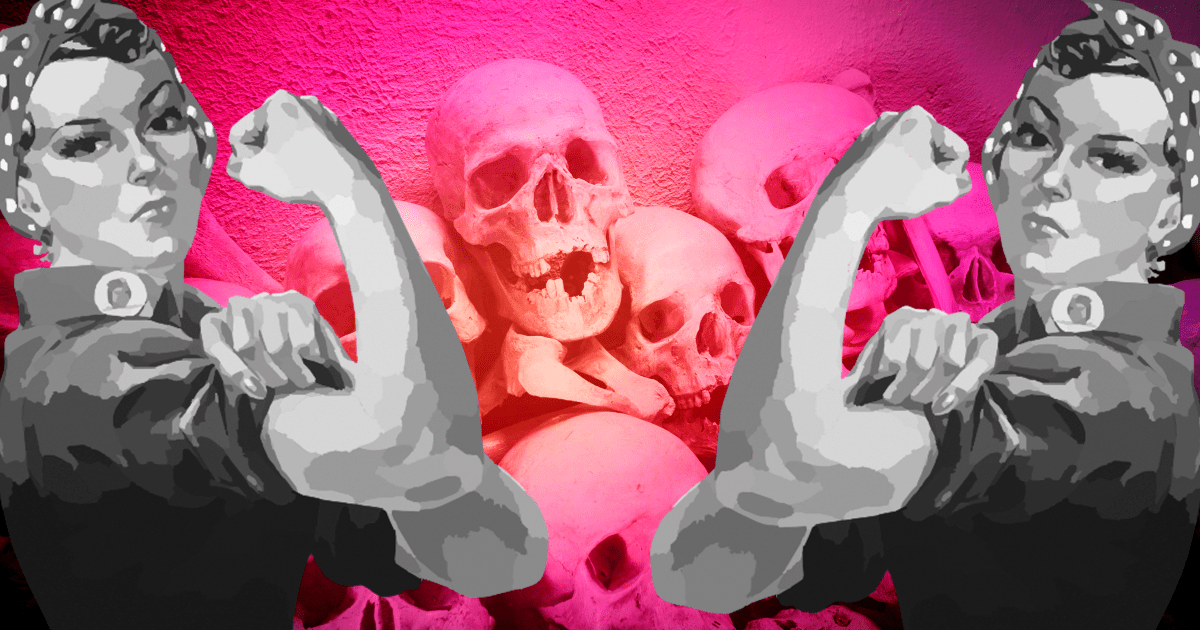 151023-women-care-for-dead2